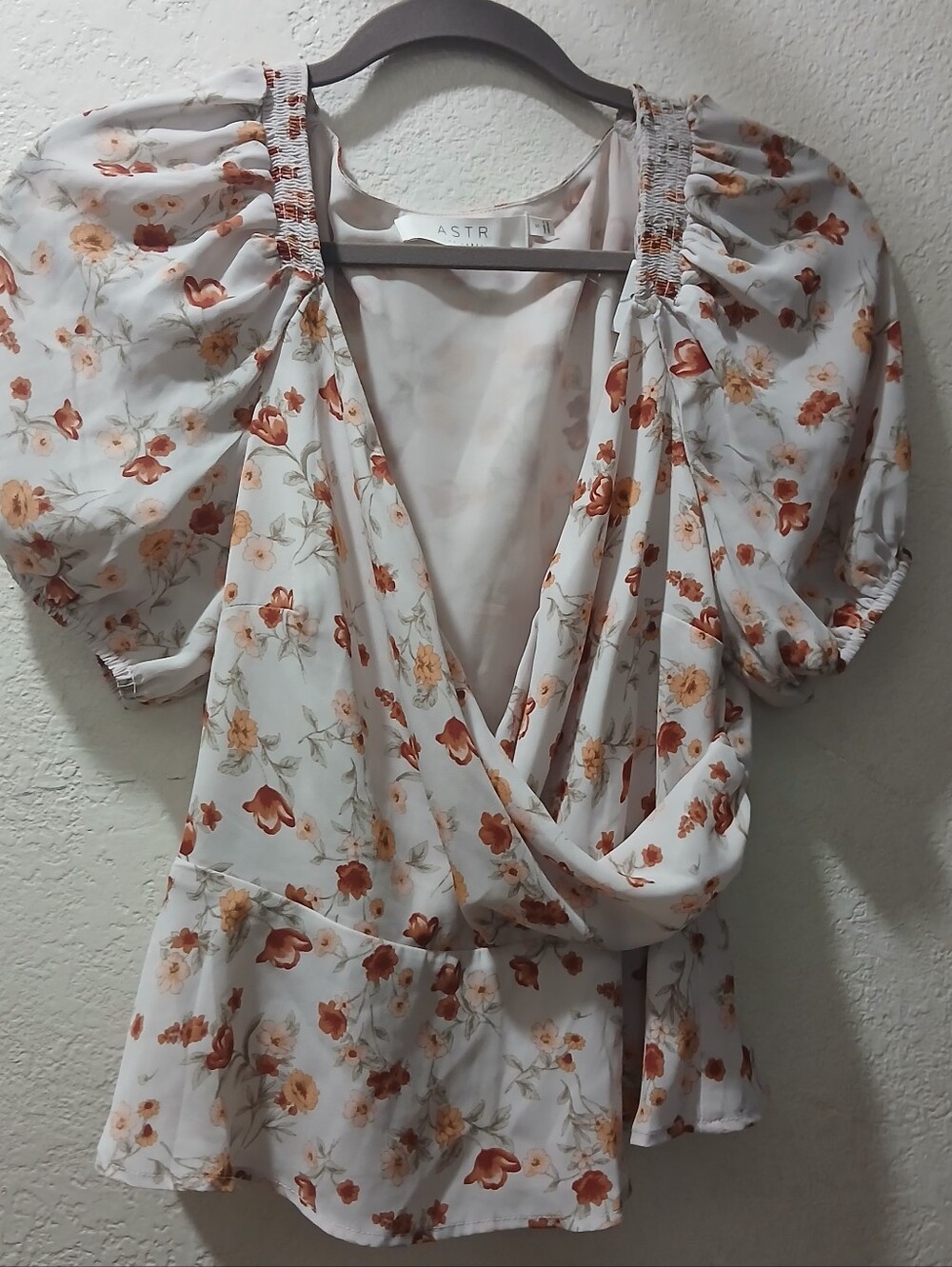 Astr Nwot size S floral beautiful prints